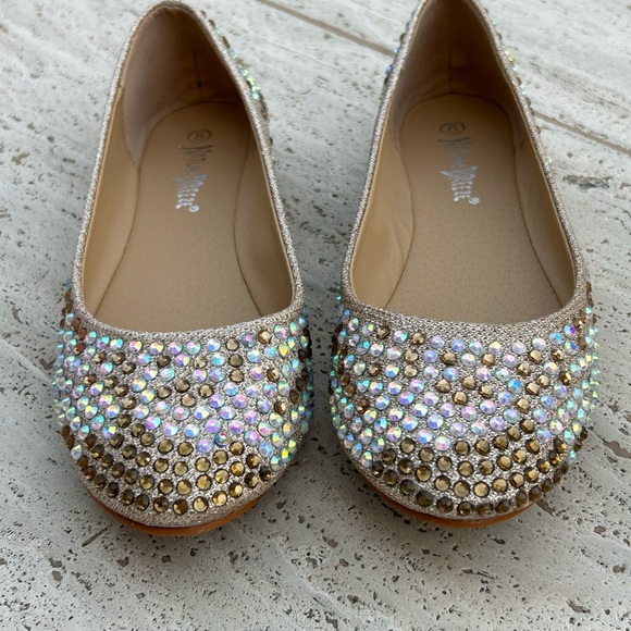 ✨NEW✨Champagne Gold Embellished Ballet Flats - Picture 1 of 11